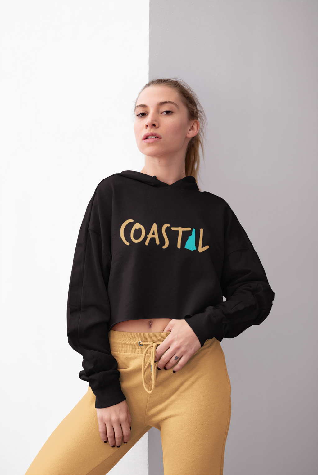 Coastal New Hampshire Sand & Surf Vibes Women’s Cropped Hoodie